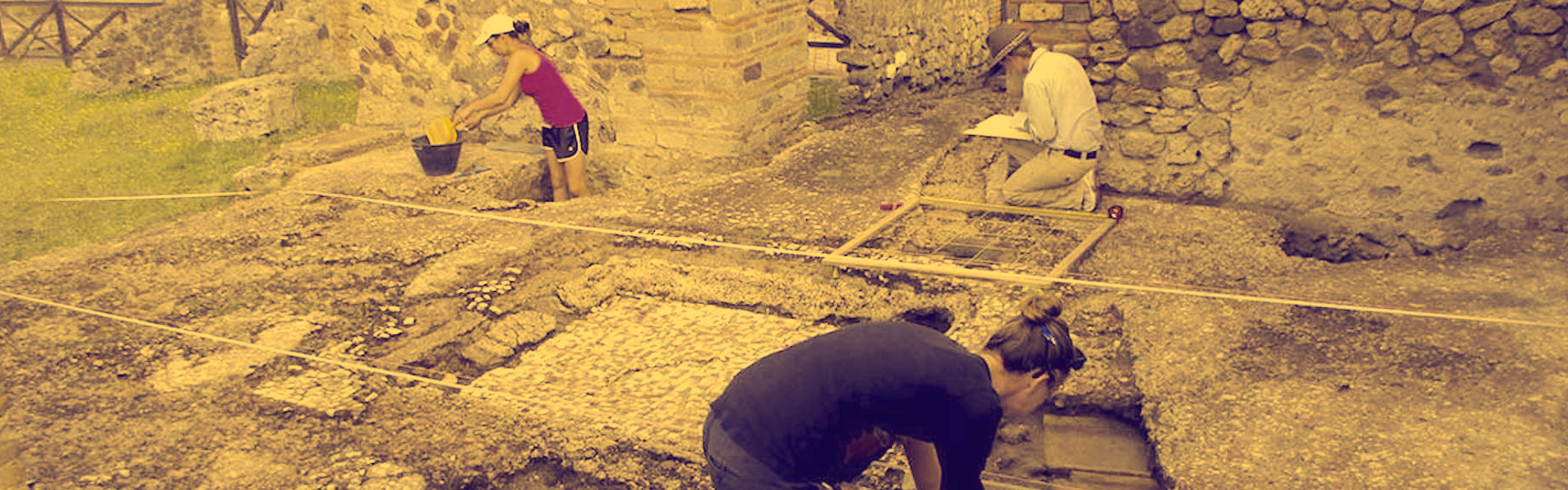 Pompeii site artifact dig